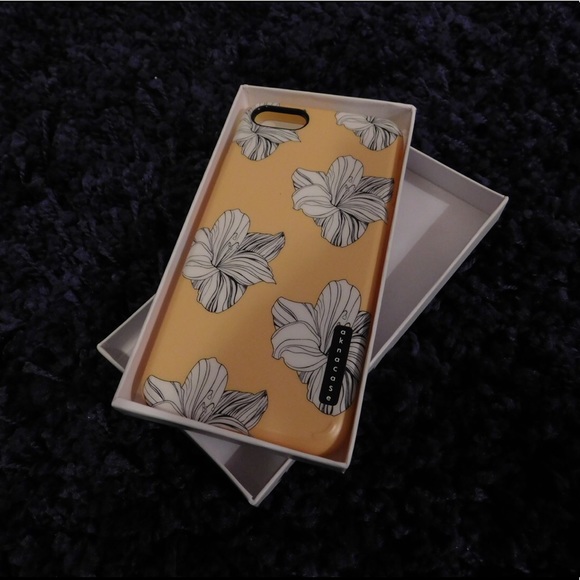 Floral iPhone 7 Case! - Picture 1 of 5